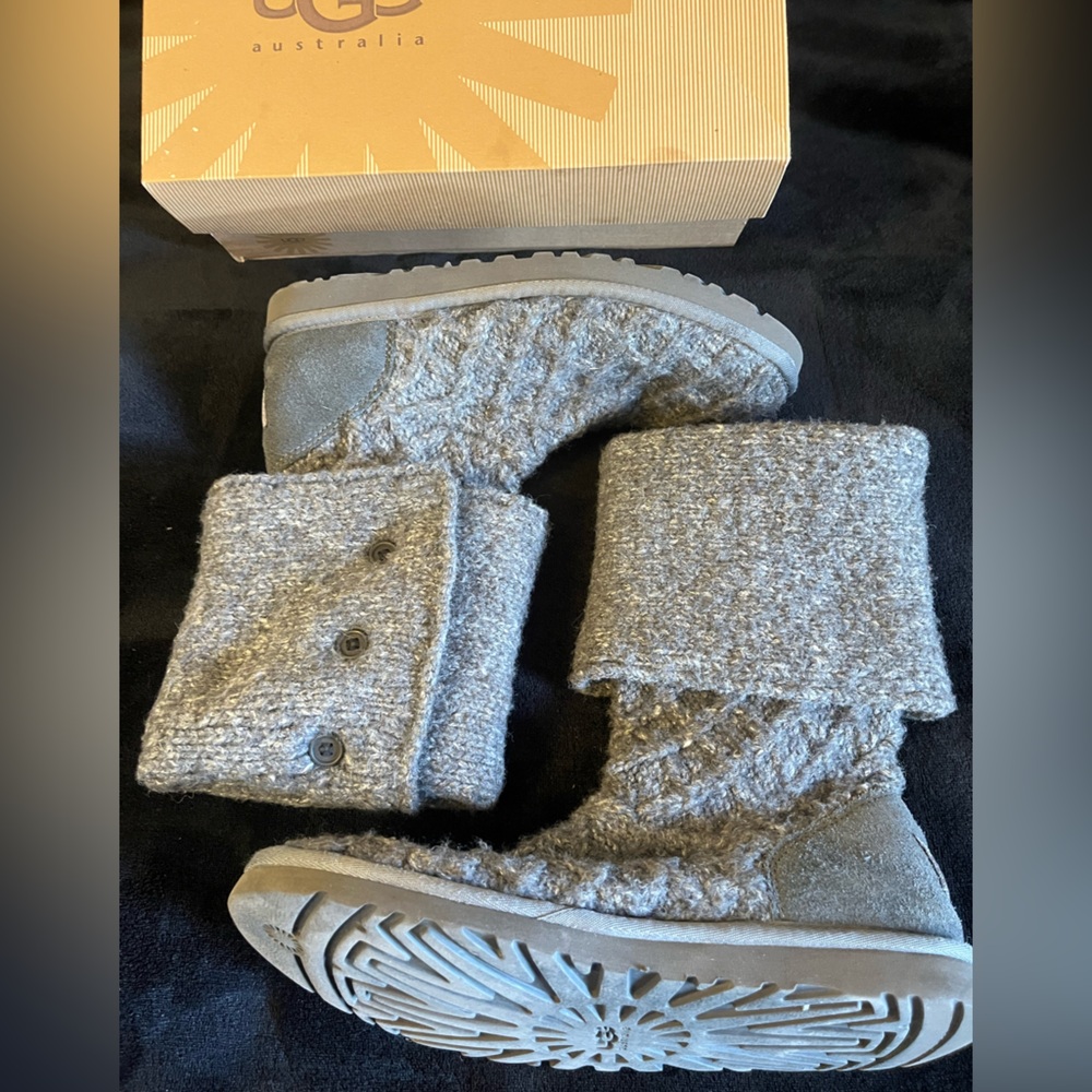 UGG Australia Lattice Cardy Boots - Picture 7 of 16
